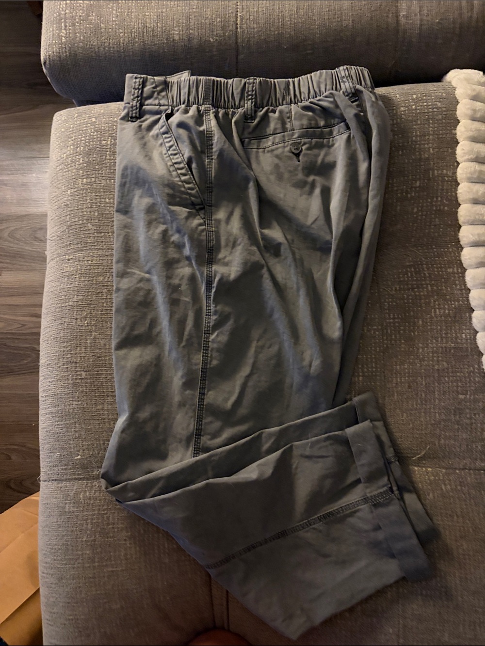 Old Navy Women's Elastic-Waist Trousers in Charcoal